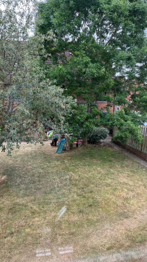 Beautiful Apartment In Guildford With Parking Send Экстерьер фото